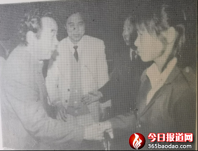 何衛(wèi)紅事跡的社會(huì)反響(中)1203.png